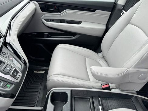 Used 2021 Honda Odyssey Touring image 16