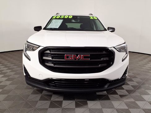 Used 2020 GMC Terrain SLE w/ Driver Convenience Package FWD image 2