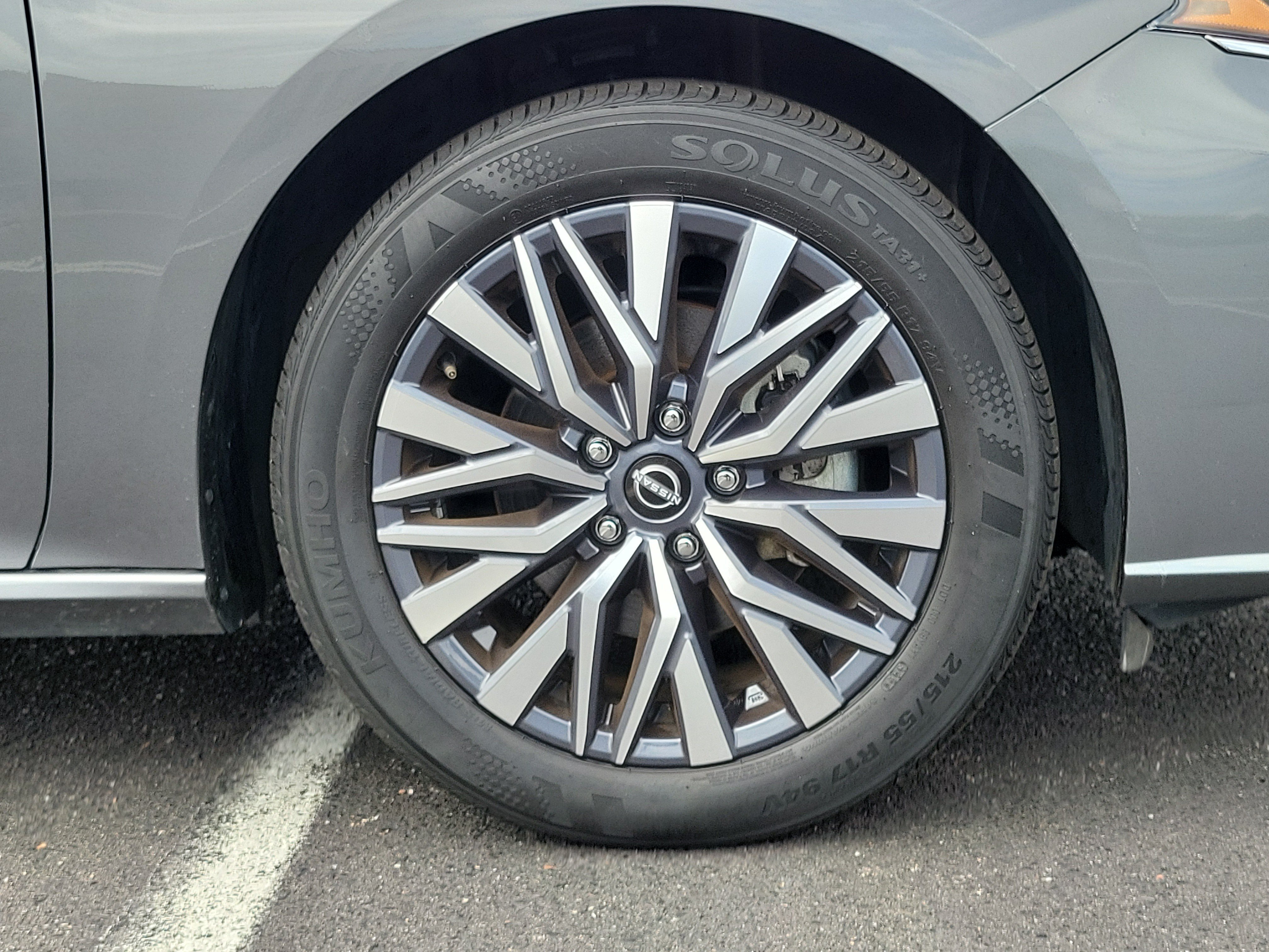 Used 2025 Nissan Altima 2.5 SV FWD image 5