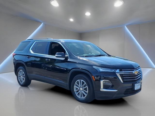 Used 2023 Chevrolet Traverse LT w/ Rear Camera Mirror Package AWD/4WD image 1