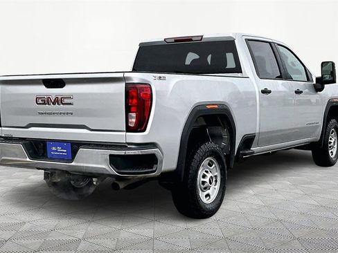 Used 2022 GMC Sierra 2500 Pro w/ Convenience Package image 2