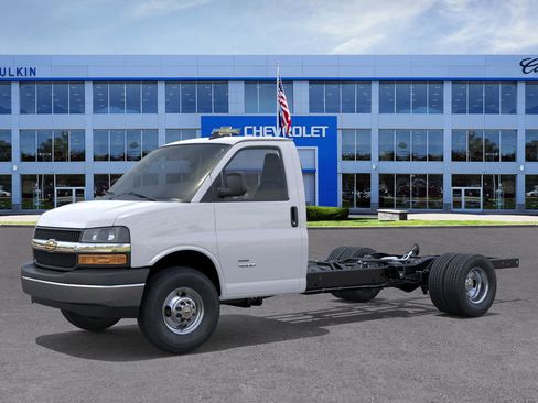 New 2025 Chevrolet Express 3500 w/ Power Convenience Package RWD image 3