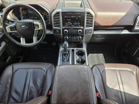 Used 2015 Ford F150 Platinum w/ Equipment Group 701A Luxury AWD/4WD image 21