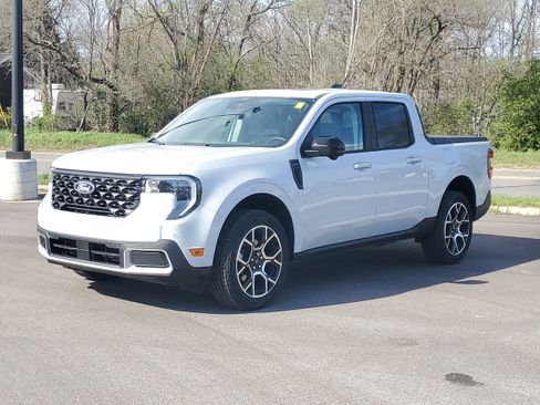 New 2026 Ford Maverick Lariat image 9