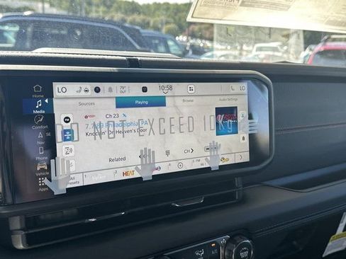 New 2025 Jeep Wrangler Unlimited Rubicon w/ XTREMEE 35" Tire Package image 25