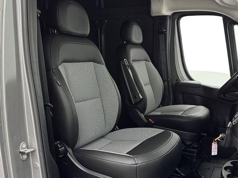 Used 2026 RAM ProMaster 2500 w/ Convenience Group FWD image 24