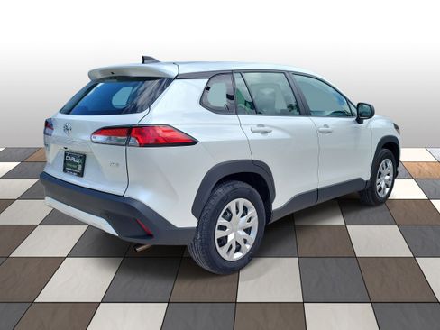 Used 2024 Toyota Corolla Cross L AWD/4WD image 4