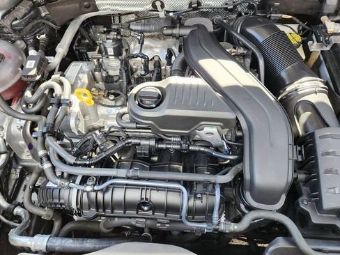 Certified 2023 Volkswagen Taos S FWD image 28