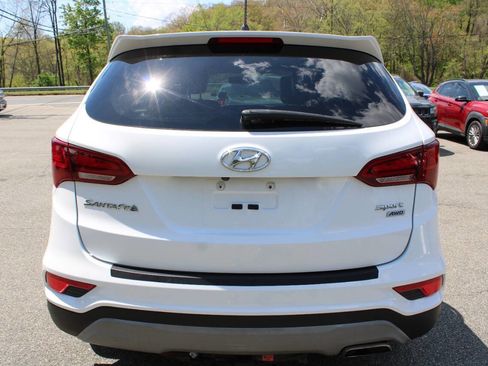 Used 2018 Hyundai Santa Fe Sport AWD/4WD image 9
