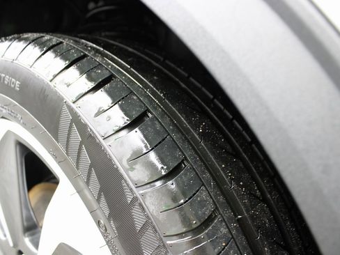 Used 2024 Ford Escape Platinum image 7