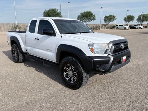 Used 2012 Toyota Tacoma PreRunner RWD image 4