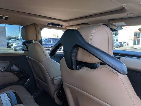 Used 2024 Land Rover Range Rover Sport SE image 21