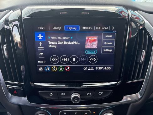 Used 2020 Chevrolet Traverse LT w/ LT Premium Package image 15