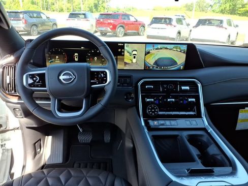 Used 2026 Nissan Armada Platinum Reserve w/ Accent Package AWD/4WD image 9