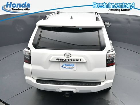 Used 2023 Toyota 4Runner SR5 Premium w/ Moonroof Package RWD image 23