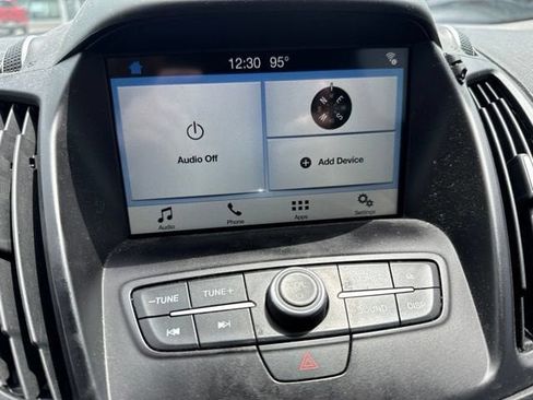 Used 2017 Ford Escape SE w/ Equipment Group 201A FWD image 12