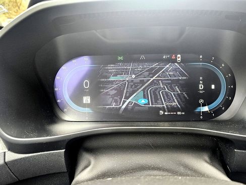 Used 2023 Volvo XC40 B5 Ultimate w/ Climate Package image 24