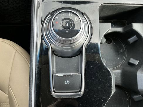 Used 2020 Ford Edge SEL image 51