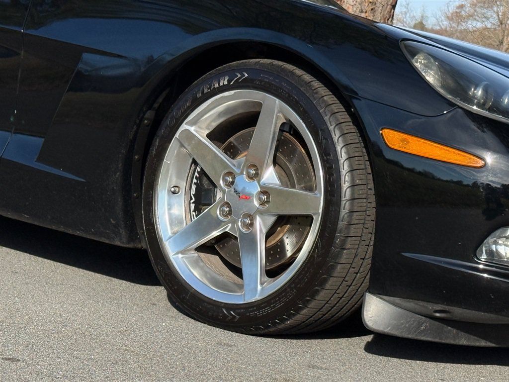 Used 2006 Chevrolet Corvette Convertible w/ Preferred Equipment Group RWD image 22