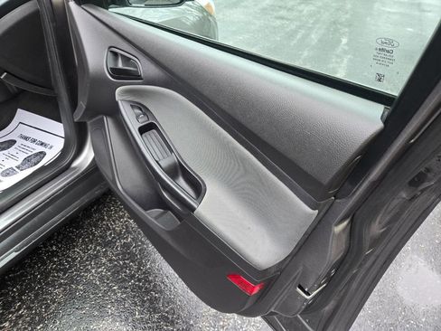 Used 2012 Ford Focus S FWD image 24