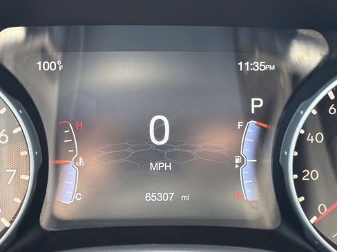 Used 2019 Jeep Compass Sport w/ Tech Group AWD/4WD image 2