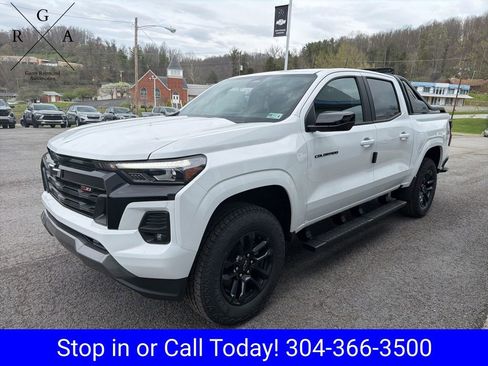 New 2026 Chevrolet Colorado Z71 w/ Midnight Edition AWD/4WD image 3