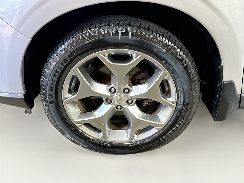 Used 2015 Subaru Forester 2.5i Touring w/ Eyesight & Navigation System AWD/4WD image 40