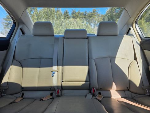 Used 2013 Subaru Legacy 2.5i Limited image 14