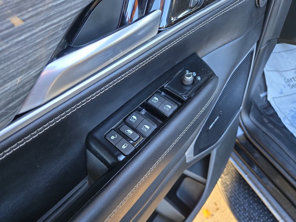 Used 2022 Jeep Wagoneer Series II AWD/4WD image 13