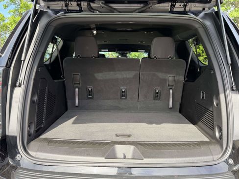 Certified 2025 Chevrolet Suburban LS AWD/4WD image 6