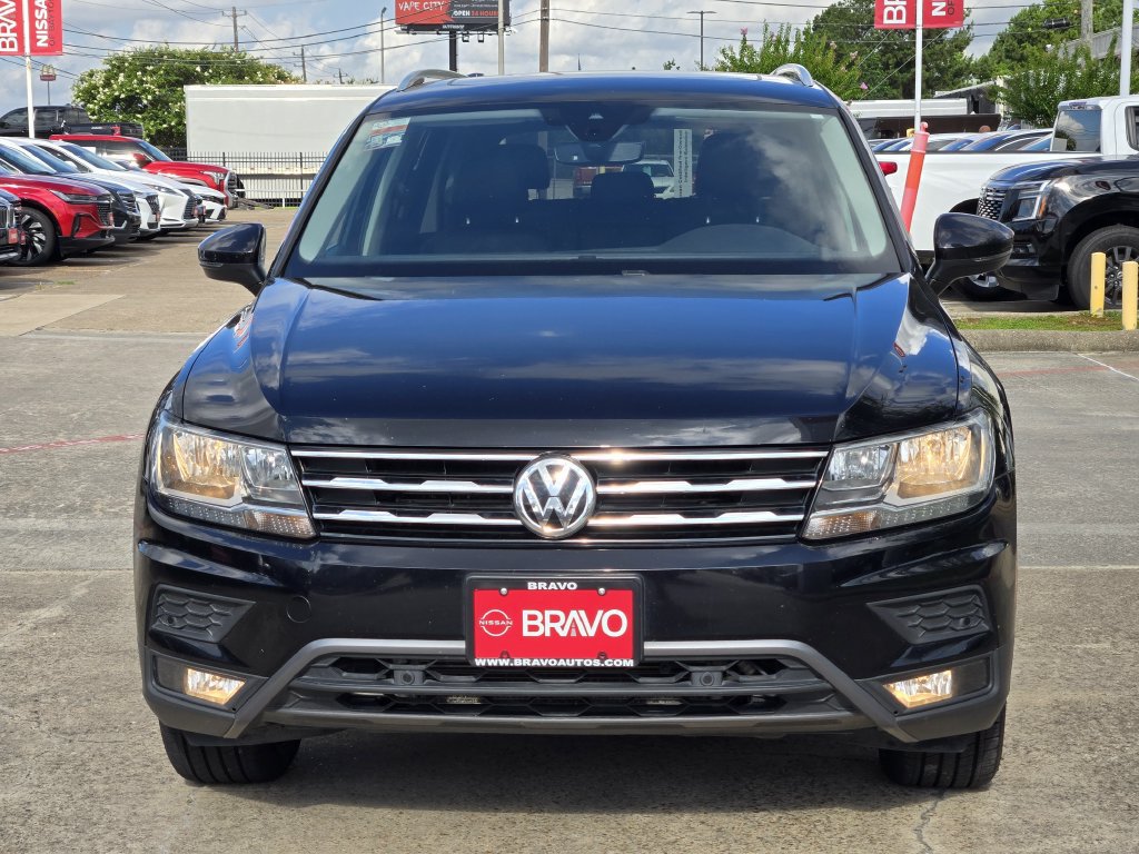 Used 2021 Volkswagen Tiguan SEL AWD/4WD image 2