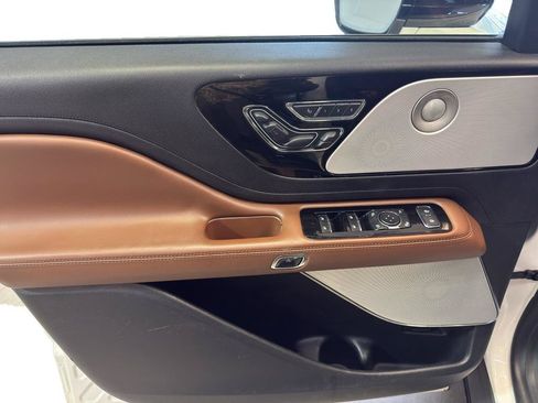 Used 2021 Lincoln Aviator Reserve w/ Equipment Group 202A AWD/4WD image 15