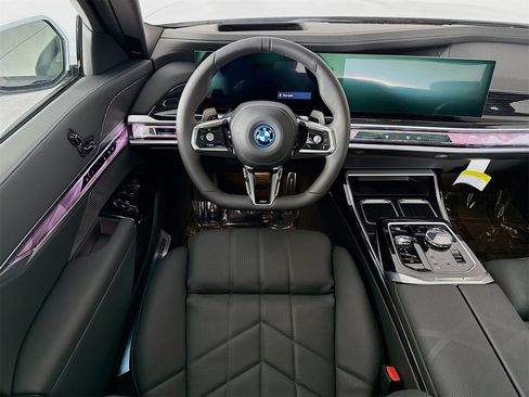 New 2026 BMW 750e xDrive image 24