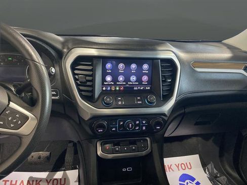 Used 2023 GMC Acadia SLE image 8