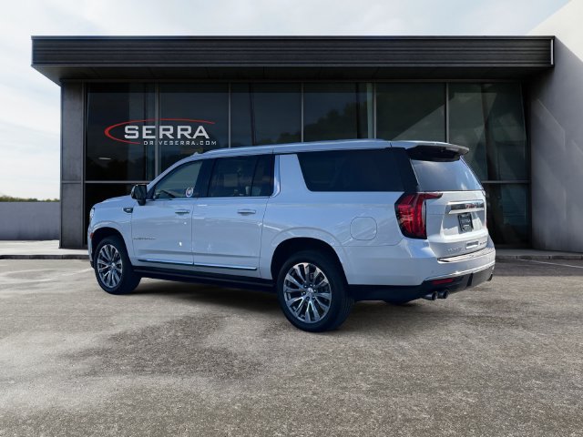 Used 2021 GMC Yukon XL Denali w/ Denali Ultimate Package AWD/4WD image 3