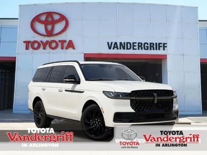 Used 2025 Lincoln Navigator Reserve w/ Jet Appearance Package