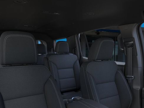 New 2027 Chevrolet Traverse LT w/ Midnight/Sport Edition FWD image 24