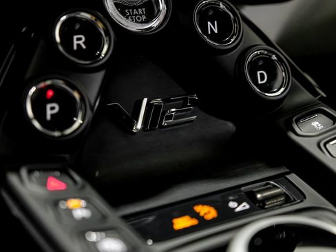 Used 2023 Aston Martin V12 Vantage image 22