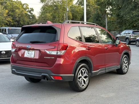 Used 2023 Subaru Forester Premium AWD/4WD image 3