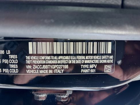 Used 2016 Jeep Renegade Latitude w/ Popular Equipment Group AWD/4WD image 31