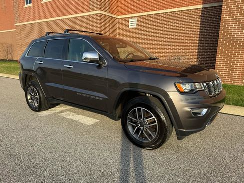 Used 2021 Jeep Grand Cherokee Limited AWD/4WD image 22