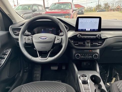 New 2025 Ford Escape Active w/ Cold Weather Package AWD/4WD image 15