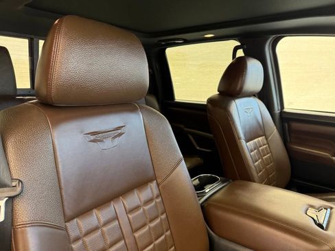 Used 2021 Nissan Titan Platinum Reserve w/ Moonroof Package AWD/4WD image 19