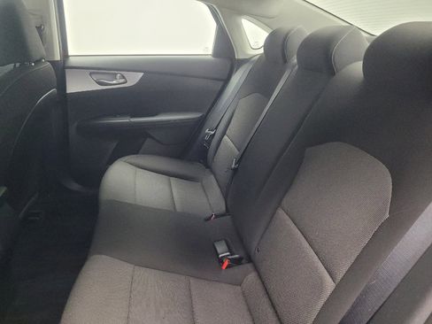 Used 2022 Kia Forte LXS FWD image 18