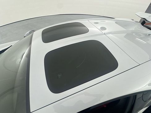 Used 2019 Bugatti Chiron image 34