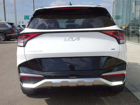 Used 2025 Kia Sportage SX AWD/4WD image 4