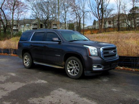Used 2016 GMC Yukon SLT w/ Open Road Package image 1
