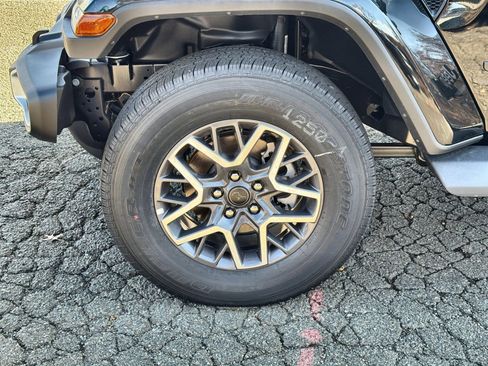 New 2025 Jeep Wrangler Sahara image 12