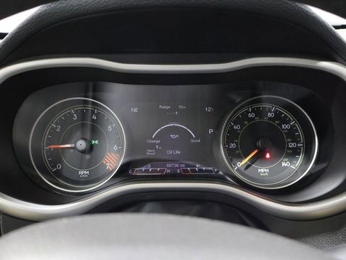 Used 2015 Jeep Cherokee Trailhawk image 37