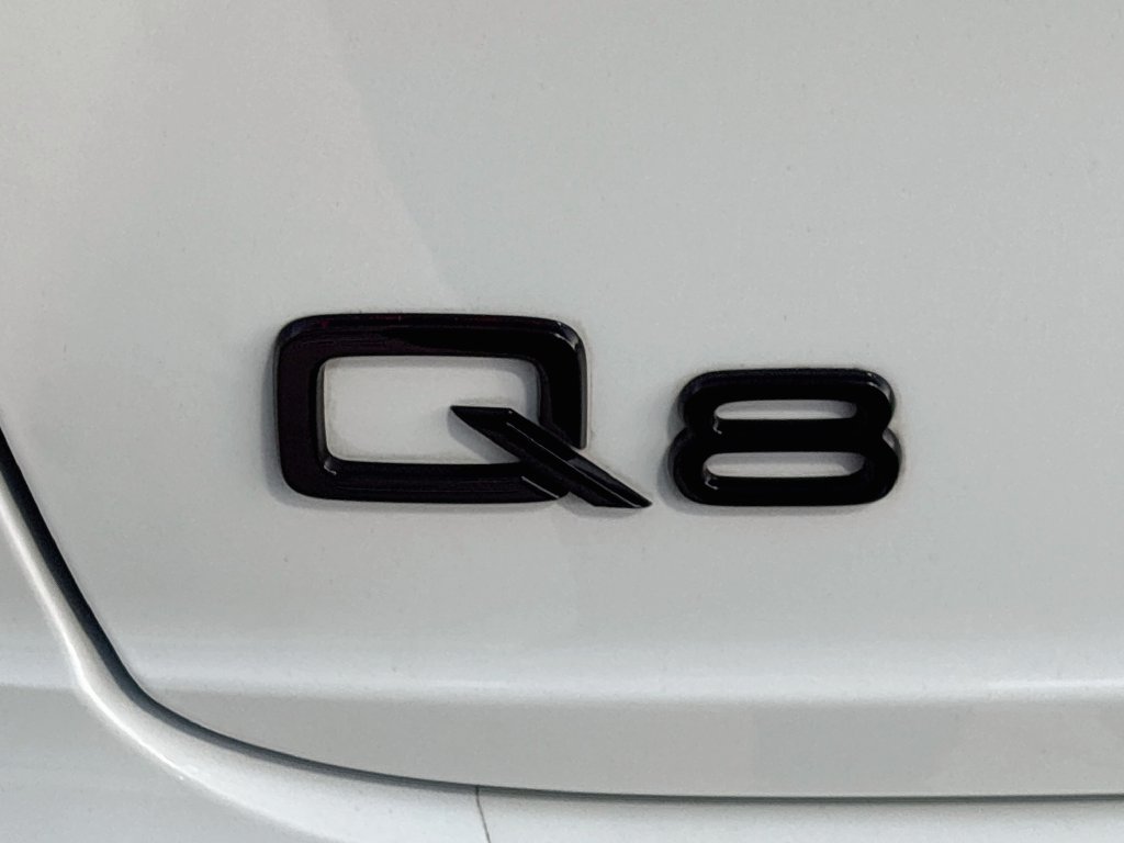 Used 2021 Audi Q8 Prestige w/ Prestige Package AWD/4WD image 9